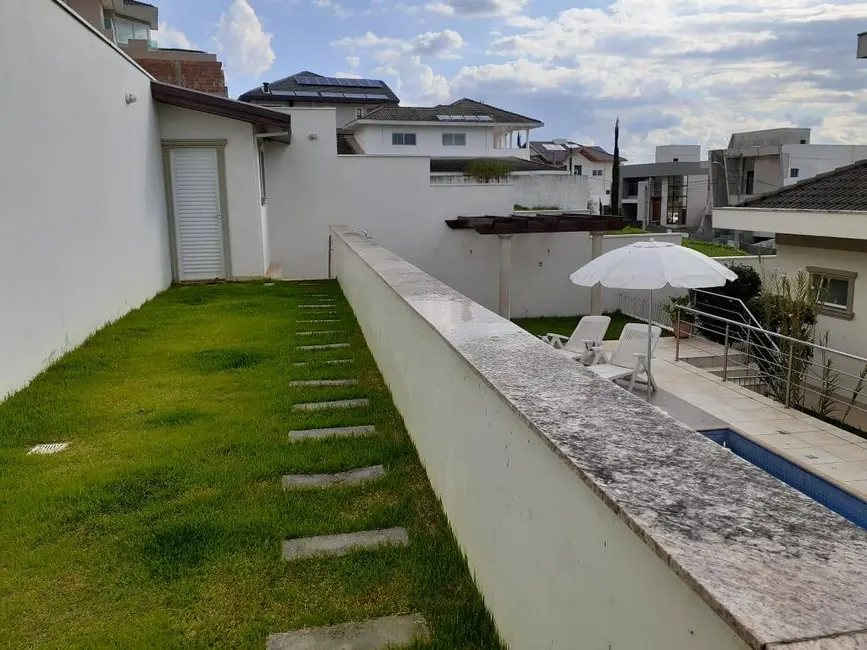 Sobrado com 4 quartos à venda, 483m2 em Sao Jose Dos Campos - SP - imagem 8 Foto 8 de Sobrado com 4 quartos à venda, 483m2 em Sao Jose Dos Campos - SP