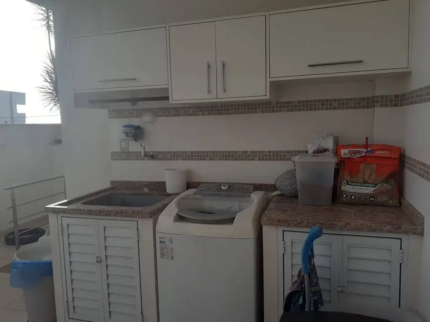 Sobrado com 4 quartos à venda, 483m2 em Sao Jose Dos Campos - SP - imagem 3 Foto 3 de Sobrado com 4 quartos à venda, 483m2 em Sao Jose Dos Campos - SP