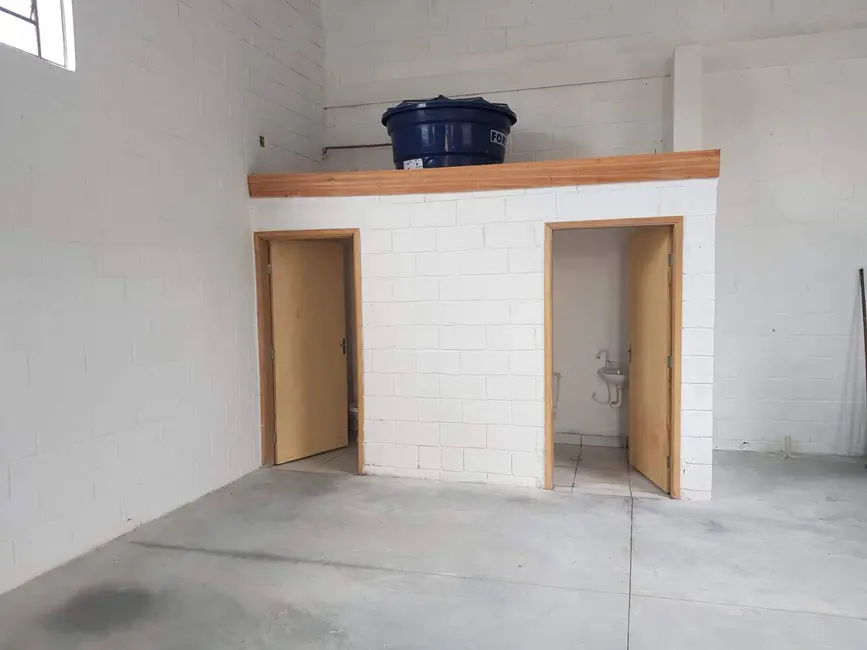 Armazém / Galpão para alugar, 126m2 em Sao Jose Dos Campos - SP - imagem 6 Foto 6 de Armazém / Galpão para alugar, 126m2 em Sao Jose Dos Campos - SP