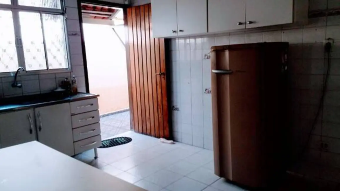 Casa com 4 quartos à venda, 150m2 em Sao Jose Dos Campos - SP - imagem 8 Foto 8 de Casa com 4 quartos à venda, 150m2 em Sao Jose Dos Campos - SP