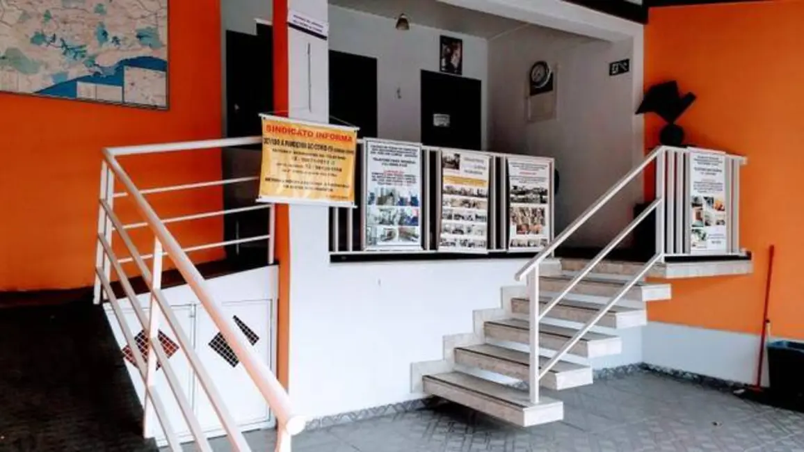 Casa com 4 quartos à venda, 150m2 em Sao Jose Dos Campos - SP - imagem 2 Foto 2 de Casa com 4 quartos à venda, 150m2 em Sao Jose Dos Campos - SP