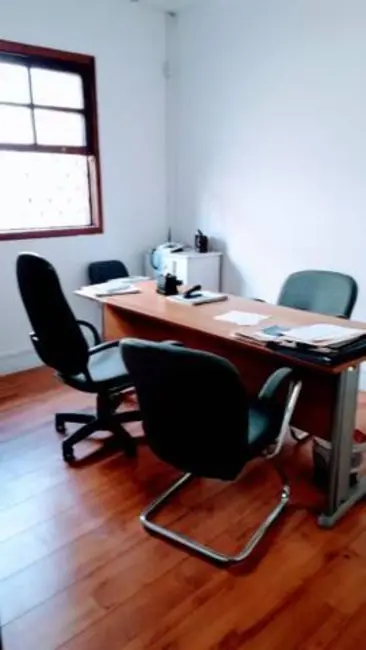 Casa com 4 quartos à venda, 150m2 em Sao Jose Dos Campos - SP - imagem 6 Foto 6 de Casa com 4 quartos à venda, 150m2 em Sao Jose Dos Campos - SP