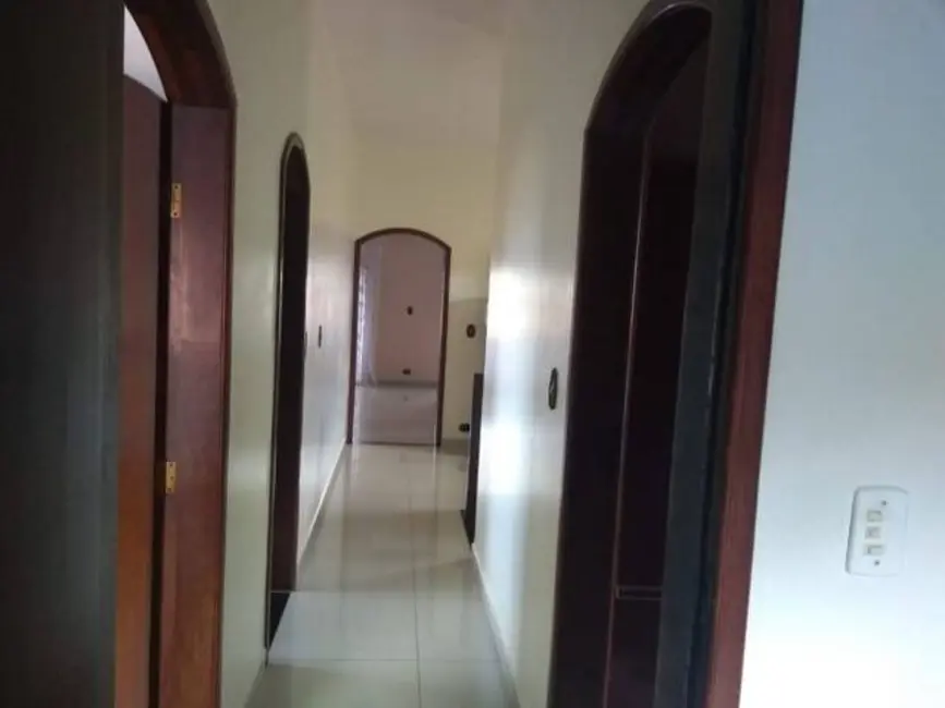 Casa com 6 quartos à venda, 300m2 em Sao Jose Dos Campos - SP - imagem 4 Foto 4 de Casa com 6 quartos à venda, 300m2 em Sao Jose Dos Campos - SP