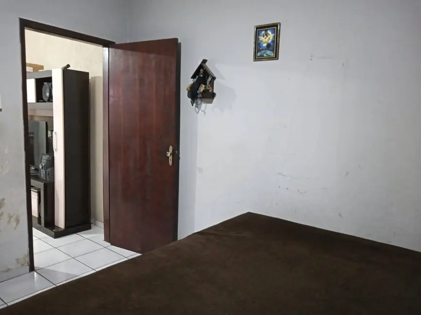 Casa com 4 quartos à venda, 150m2 em Sao Jose Dos Campos - SP - imagem 8 Foto 8 de Casa com 4 quartos à venda, 150m2 em Sao Jose Dos Campos - SP