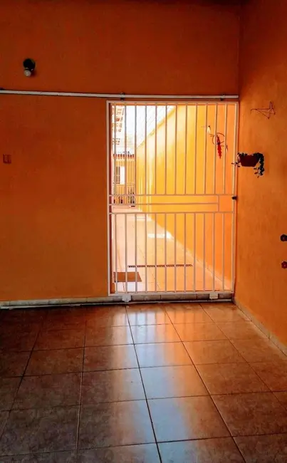 Foto 2 de Casa com 2 quartos à venda, 150m2 em Sao Jose Dos Campos - SP