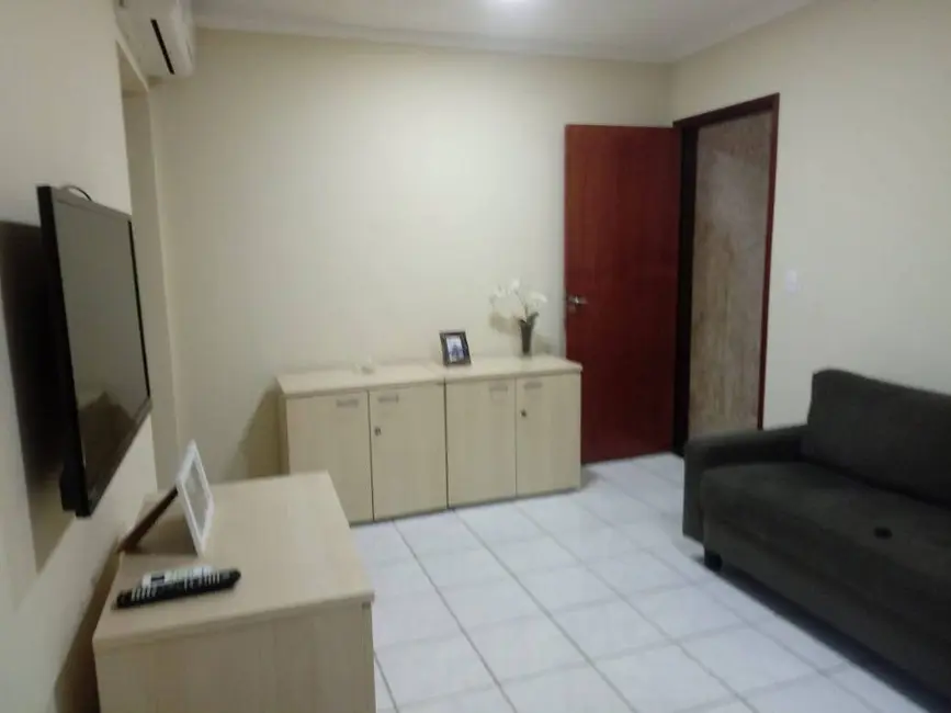 Foto 3 de Casa com 3 quartos à venda, 150m2 em Sao Jose Dos Campos - SP
