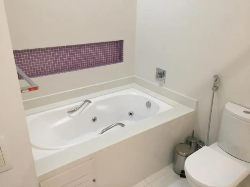 Foto 9 de Casa com 4 quartos à venda, 450m2 em Sao Jose Dos Campos - SP