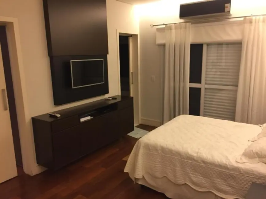 Foto 4 de Casa com 4 quartos à venda, 450m2 em Sao Jose Dos Campos - SP