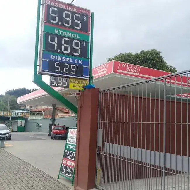 Casa com 4 quartos à venda em Sao Jose Dos Campos - SP - imagem 3 Foto 3 de Casa com 4 quartos à venda em Sao Jose Dos Campos - SP