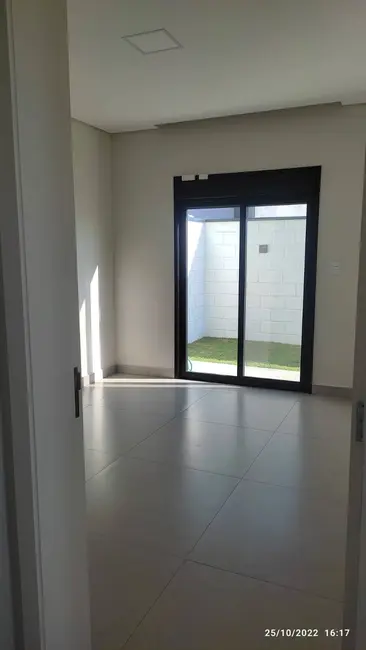 Foto 6 de Casa com 3 quartos à venda, 212m2 em Jardim Jacinto, Jacarei - SP