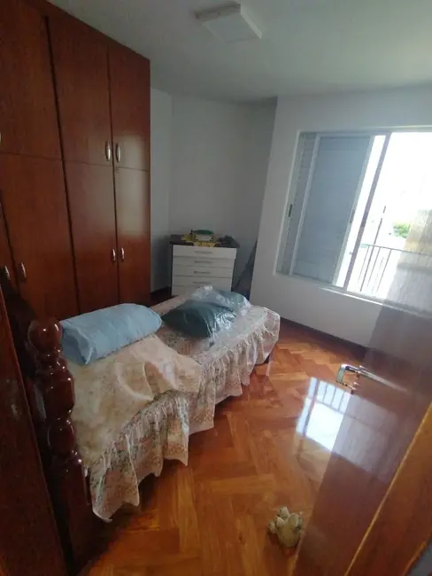 Apartamento com 3 quartos à venda, 220m2 em Centro, Varginha - MG - imagem 8 Foto 8 de Apartamento com 3 quartos à venda, 220m2 em Centro, Varginha - MG