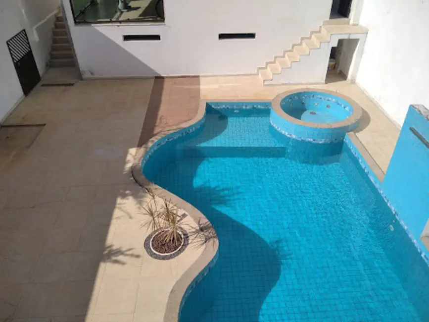 Foto 1 de Casa com 4 quartos à venda, 380m2 em Centro, Varginha, MG