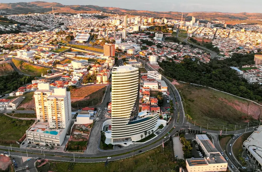 Apartamento com 3 quartos à venda, 197m2 em Vila Verde, Varginha - MG - imagem 4 Foto 4 de Apartamento com 3 quartos à venda, 197m2 em Vila Verde, Varginha - MG