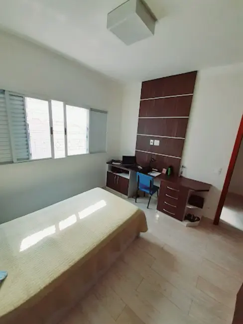 Casa com 6 quartos à venda, 384m2 em Varginha - MG - imagem 4 Foto 4 de Casa com 6 quartos à venda, 384m2 em Varginha - MG