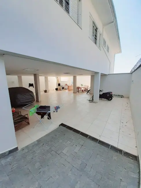 Foto 2 de Casa com 6 quartos à venda, 384m2 em Varginha - MG
