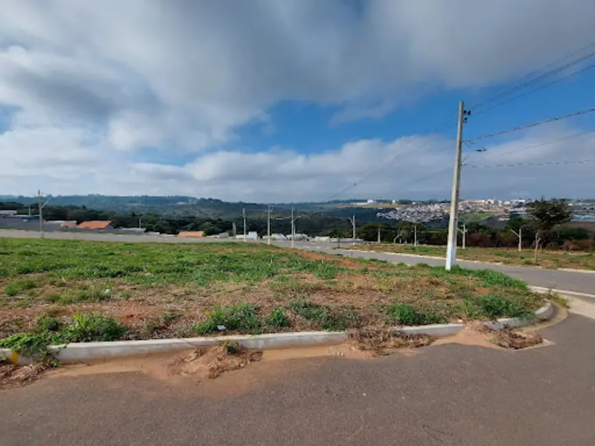 Foto 1 de Terreno / Lote à venda, 281m2 em Centro, Varginha - MG