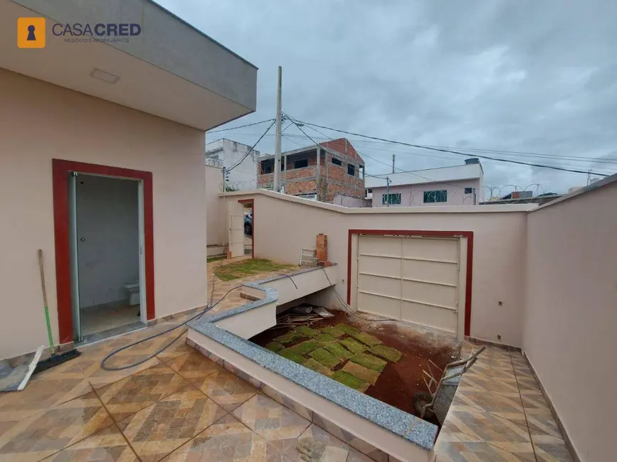 Foto 1 de Casa com 4 quartos à venda, 210m2 em Minas Gerais, Varginha - MG
