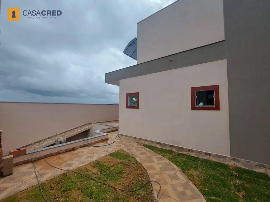 Casa com 4 quartos à venda, 210m2 em Minas Gerais, Varginha - MG - imagem 4 Foto 4 de Casa com 4 quartos à venda, 210m2 em Minas Gerais, Varginha - MG