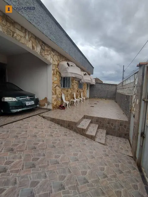 Casa com 3 quartos à venda, 283m2 em Conjunto Habitacional Sion, Varginha - MG - imagem 7 Foto 7 de Casa com 3 quartos à venda, 283m2 em Conjunto Habitacional Sion, Varginha - MG