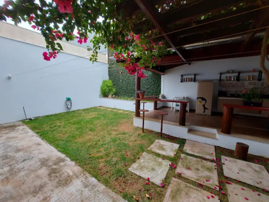 Sobrado com 2 quartos à venda, 250m2 em Condomínio Residencial Urupês, Varginha - MG - imagem 9 Foto 9 de Sobrado com 2 quartos à venda, 250m2 em Condomínio Residencial Urupês, Varginha - MG