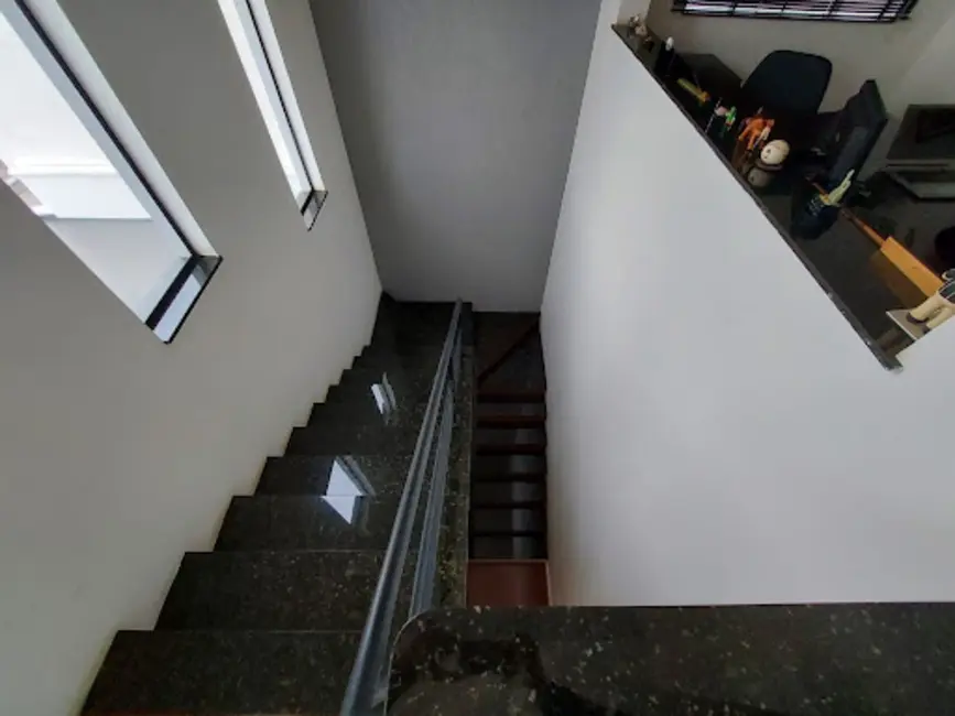 Sobrado com 2 quartos à venda, 250m2 em Condomínio Residencial Urupês, Varginha - MG - imagem 8 Foto 8 de Sobrado com 2 quartos à venda, 250m2 em Condomínio Residencial Urupês, Varginha - MG