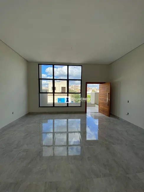 Casa com 3 quartos à venda, 250m2 em Varginha - MG - imagem 3 Foto 3 de Casa com 3 quartos à venda, 250m2 em Varginha - MG