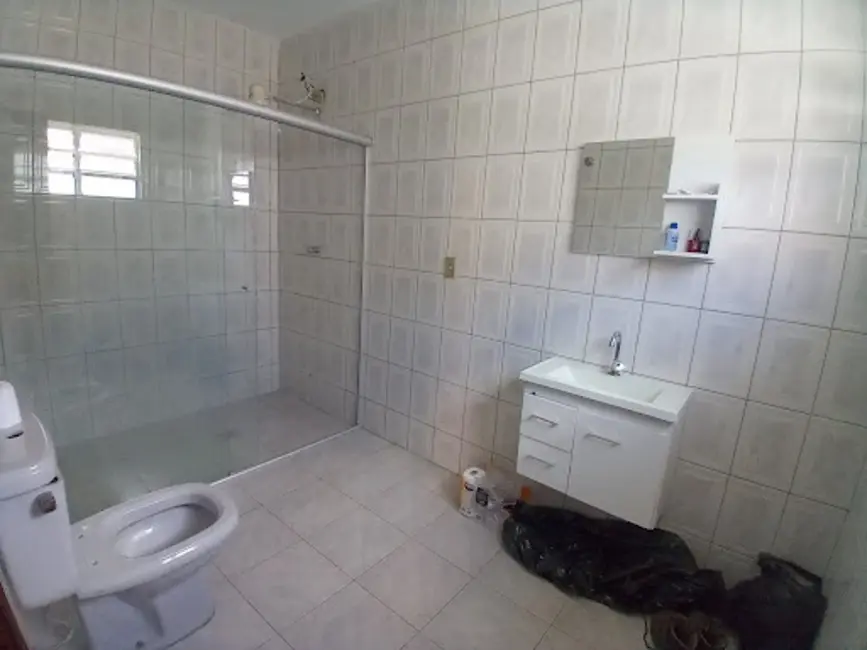 Casa com 3 quartos à venda, 250m2 em Conjunto Habitacional Centenário, Varginha - MG - imagem 5 Foto 5 de Casa com 3 quartos à venda, 250m2 em Conjunto Habitacional Centenário, Varginha - MG