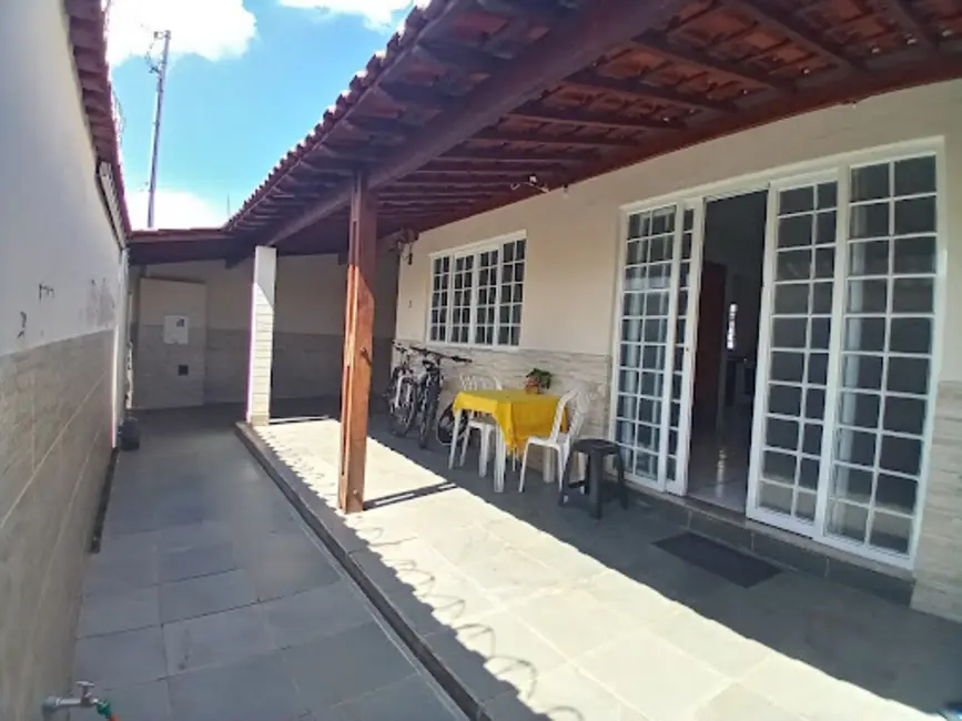 Casa com 3 quartos à venda, 250m2 em Conjunto Habitacional Centenário, Varginha - MG - imagem 3 Foto 3 de Casa com 3 quartos à venda, 250m2 em Conjunto Habitacional Centenário, Varginha - MG