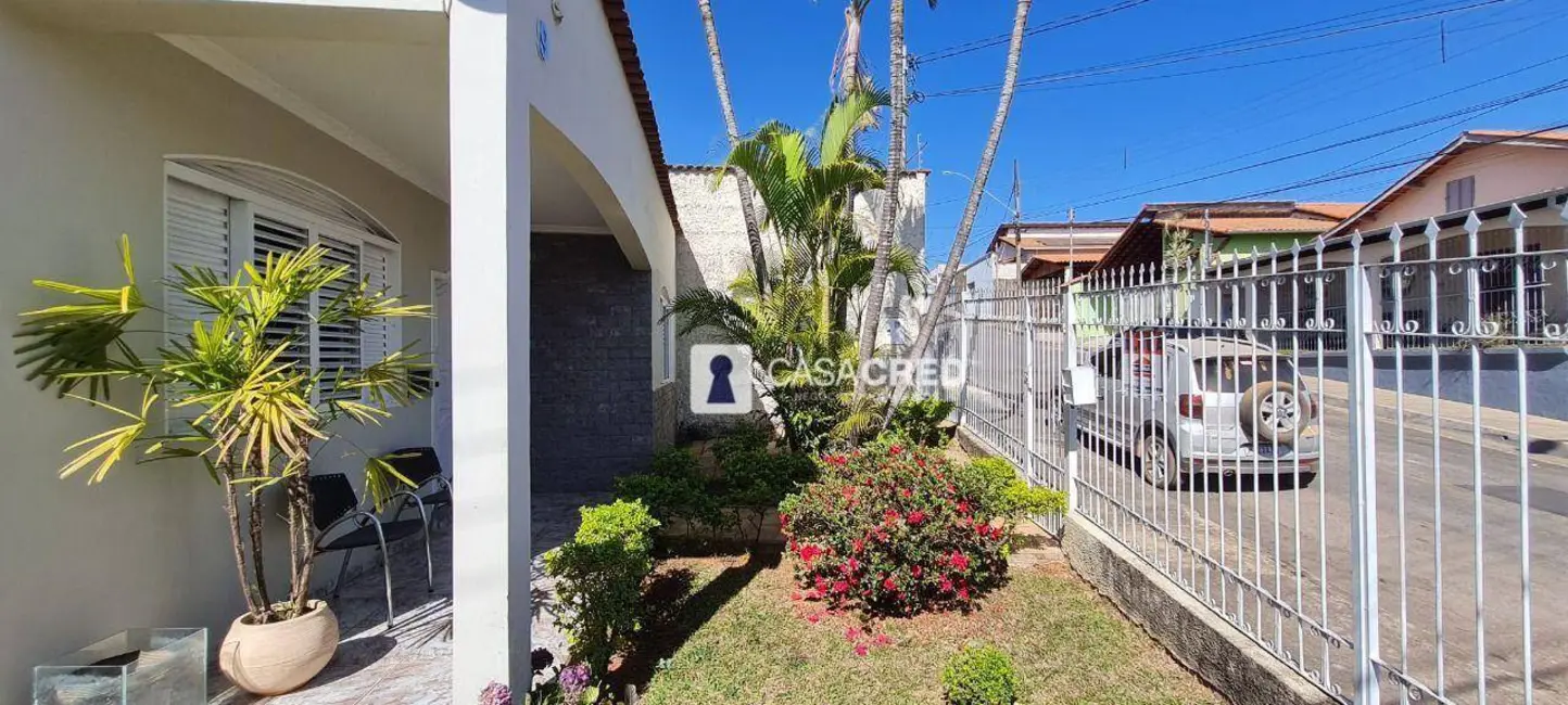 Foto 1 de Casa com 3 quartos à venda, 329m2 em Varginha - MG