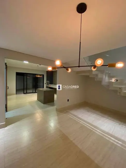 Foto 2 de Casa com 3 quartos à venda, 257m2 em Industrial JK, Varginha - MG