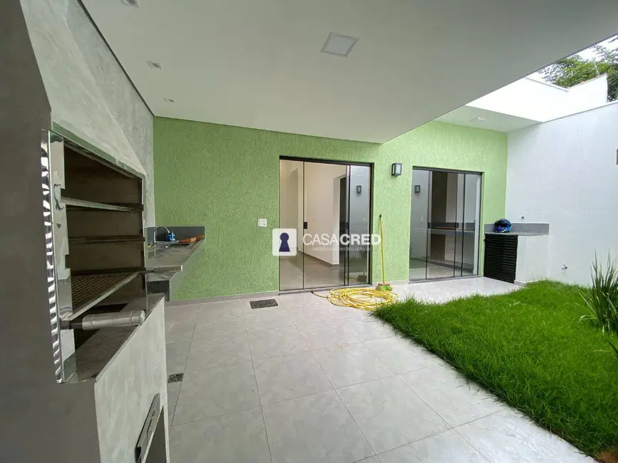 Casa com 2 quartos à venda, 200m2 em Santana, Varginha - MG - imagem 7 Foto 7 de Casa com 2 quartos à venda, 200m2 em Santana, Varginha - MG