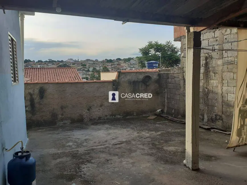 Casa com 3 quartos à venda, 205m2 em Varginha - MG - imagem 5 Foto 5 de Casa com 3 quartos à venda, 205m2 em Varginha - MG