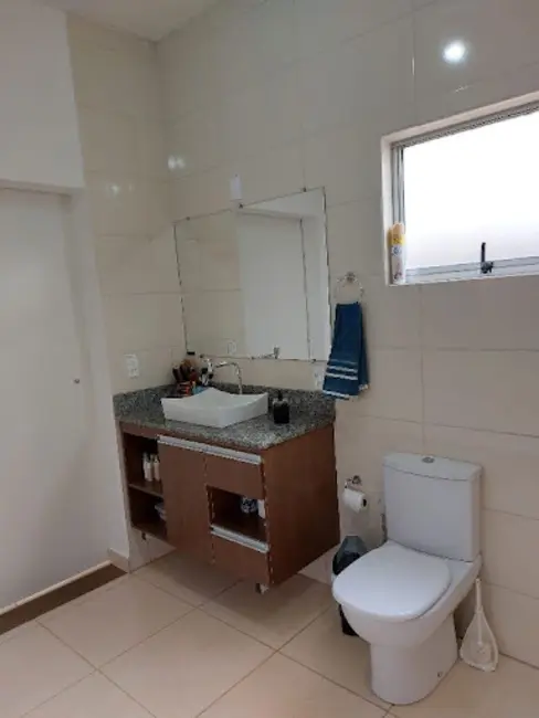 Casa com 3 quartos à venda, 400m2 em Varginha - MG - imagem 4 Foto 4 de Casa com 3 quartos à venda, 400m2 em Varginha - MG
