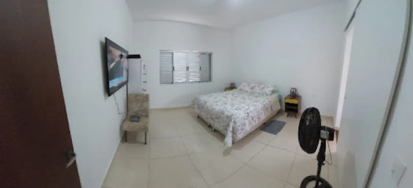 Casa com 3 quartos à venda, 400m2 em Varginha - MG - imagem 3 Foto 3 de Casa com 3 quartos à venda, 400m2 em Varginha - MG