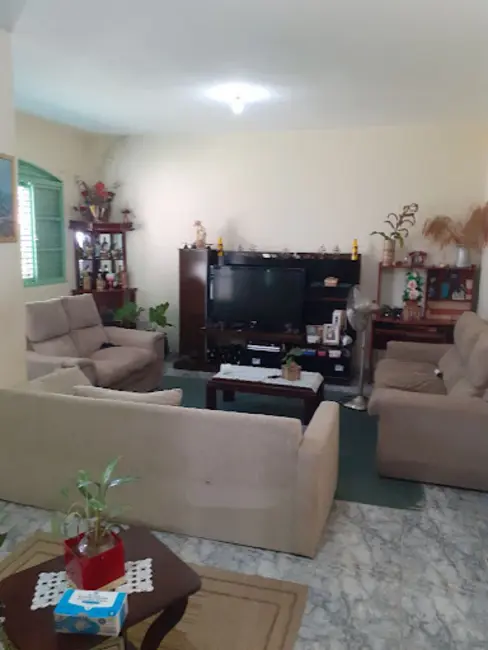 Foto 2 de Casa com 3 quartos à venda, 360m2 em Varginha - MG