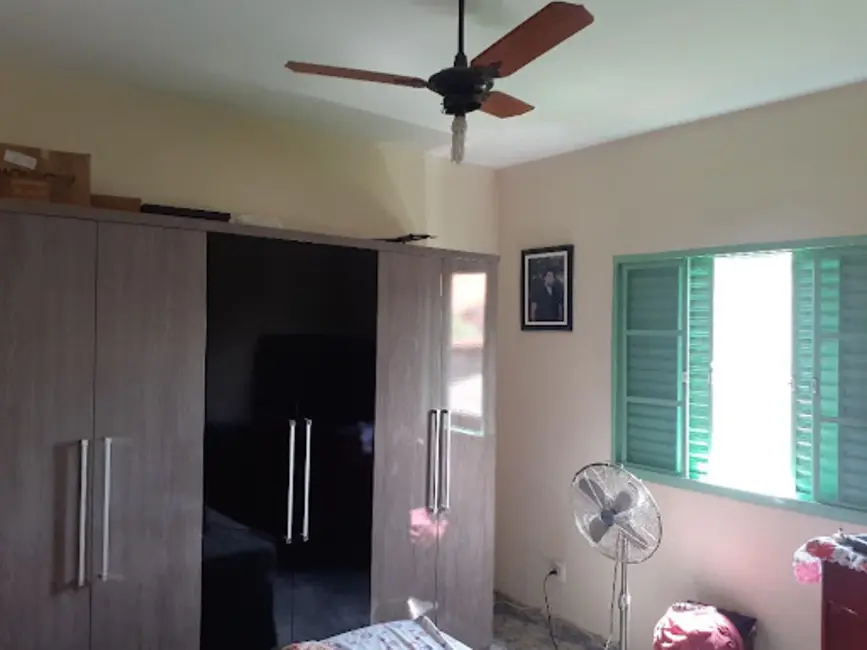 Casa com 3 quartos à venda, 360m2 em Varginha - MG - imagem 4 Foto 4 de Casa com 3 quartos à venda, 360m2 em Varginha - MG