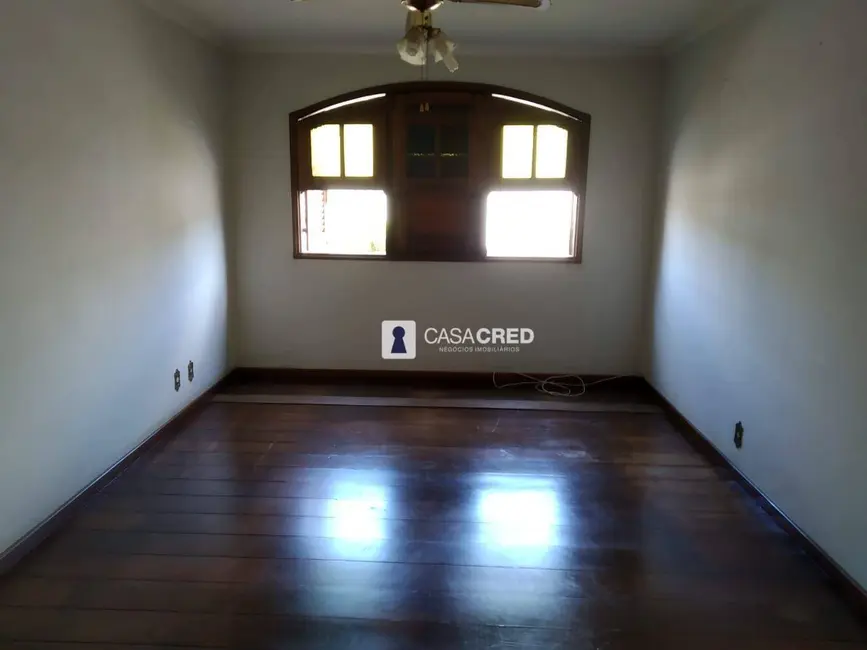 Casa com 3 quartos à venda, 422m2 em Varginha - MG - imagem 3 Foto 3 de Casa com 3 quartos à venda, 422m2 em Varginha - MG