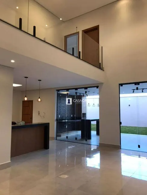 Foto 2 de Casa com 3 quartos à venda, 275m2 em Varginha - MG