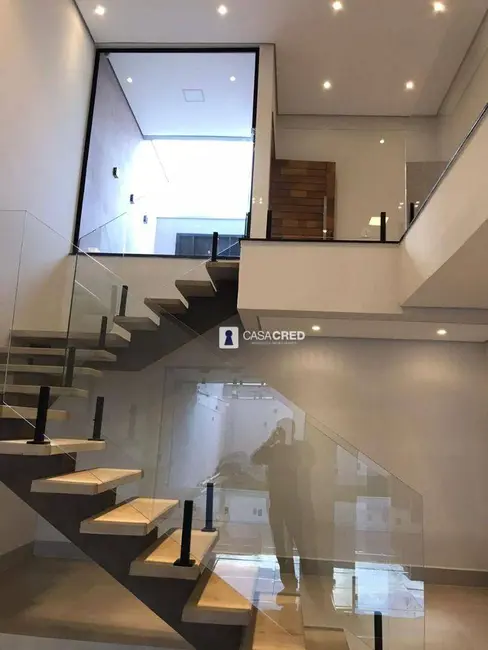 Casa com 3 quartos à venda, 275m2 em Varginha - MG - imagem 5 Foto 5 de Casa com 3 quartos à venda, 275m2 em Varginha - MG