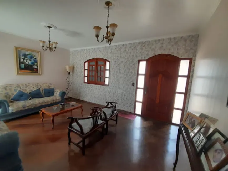 Foto 2 de Casa com 3 quartos à venda, 275m2 em Santana, Varginha - MG