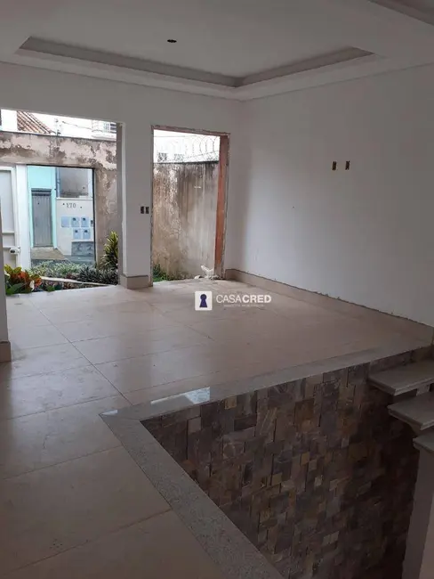 Foto 6 de Casa com 3 quartos à venda, 200m2 em Jardim Itália, Varginha - MG