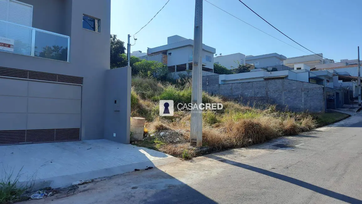 Foto 3 de Terreno / Lote à venda, 400m2 em Varginha - MG