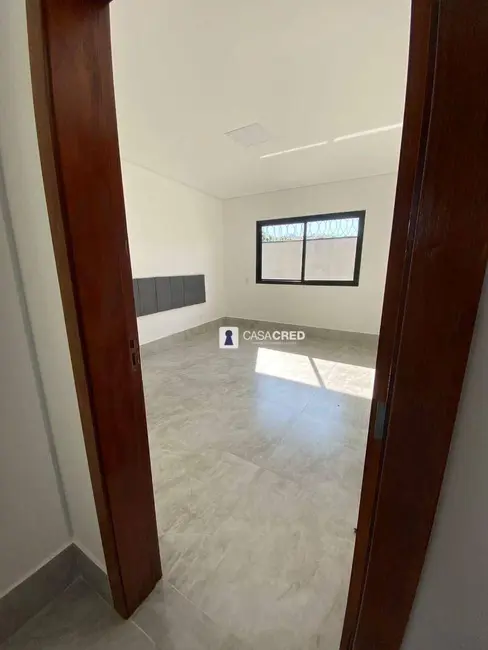 Casa com 4 quartos à venda, 209m2 em Varginha - MG - imagem 6 Foto 6 de Casa com 4 quartos à venda, 209m2 em Varginha - MG