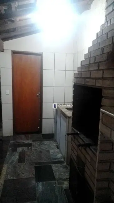 Foto 6 de Casa com 3 quartos à venda, 225m2 em Conjunto Habitacional Sion, Varginha - MG