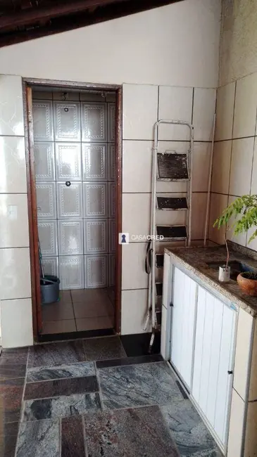 Foto 8 de Casa com 3 quartos à venda, 225m2 em Conjunto Habitacional Sion, Varginha - MG