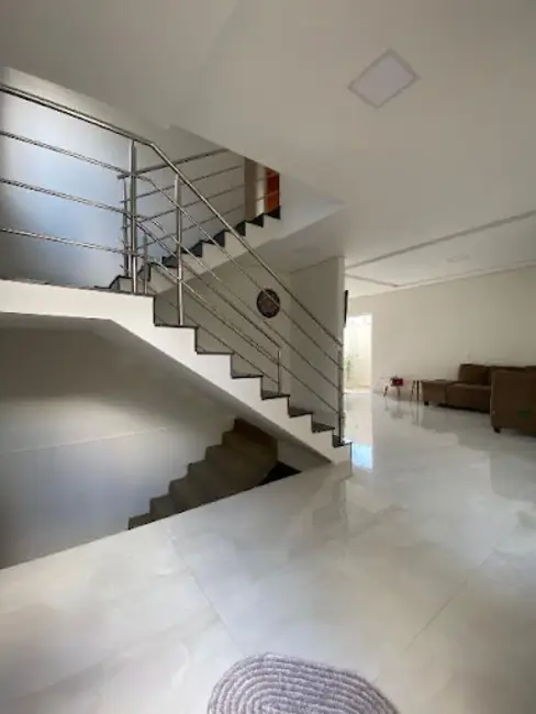 Foto 3 de Casa com 3 quartos à venda, 275m2 em Varginha - MG