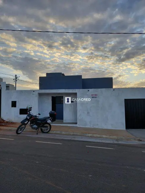 Foto 1 de Casa com 2 quartos à venda, 300m2 em Tres Coracoes - MG