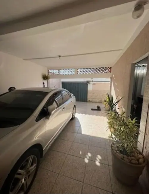 Casa com 4 quartos à venda, 250m2 em Pinheiros, Varginha - MG - imagem 8 Foto 8 de Casa com 4 quartos à venda, 250m2 em Pinheiros, Varginha - MG