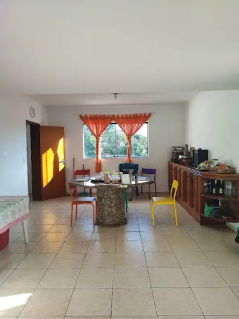 Casa com 4 quartos à venda, 350m2 em Vila Pinto, Varginha - MG - imagem 6 Foto 6 de Casa com 4 quartos à venda, 350m2 em Vila Pinto, Varginha - MG