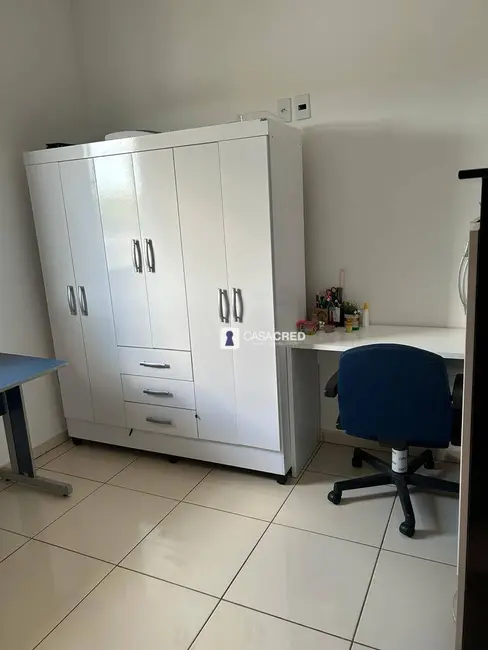 Casa com 3 quartos à venda, 200m2 em Alto da Figueira III, Varginha - MG - imagem 9 Foto 9 de Casa com 3 quartos à venda, 200m2 em Alto da Figueira III, Varginha - MG